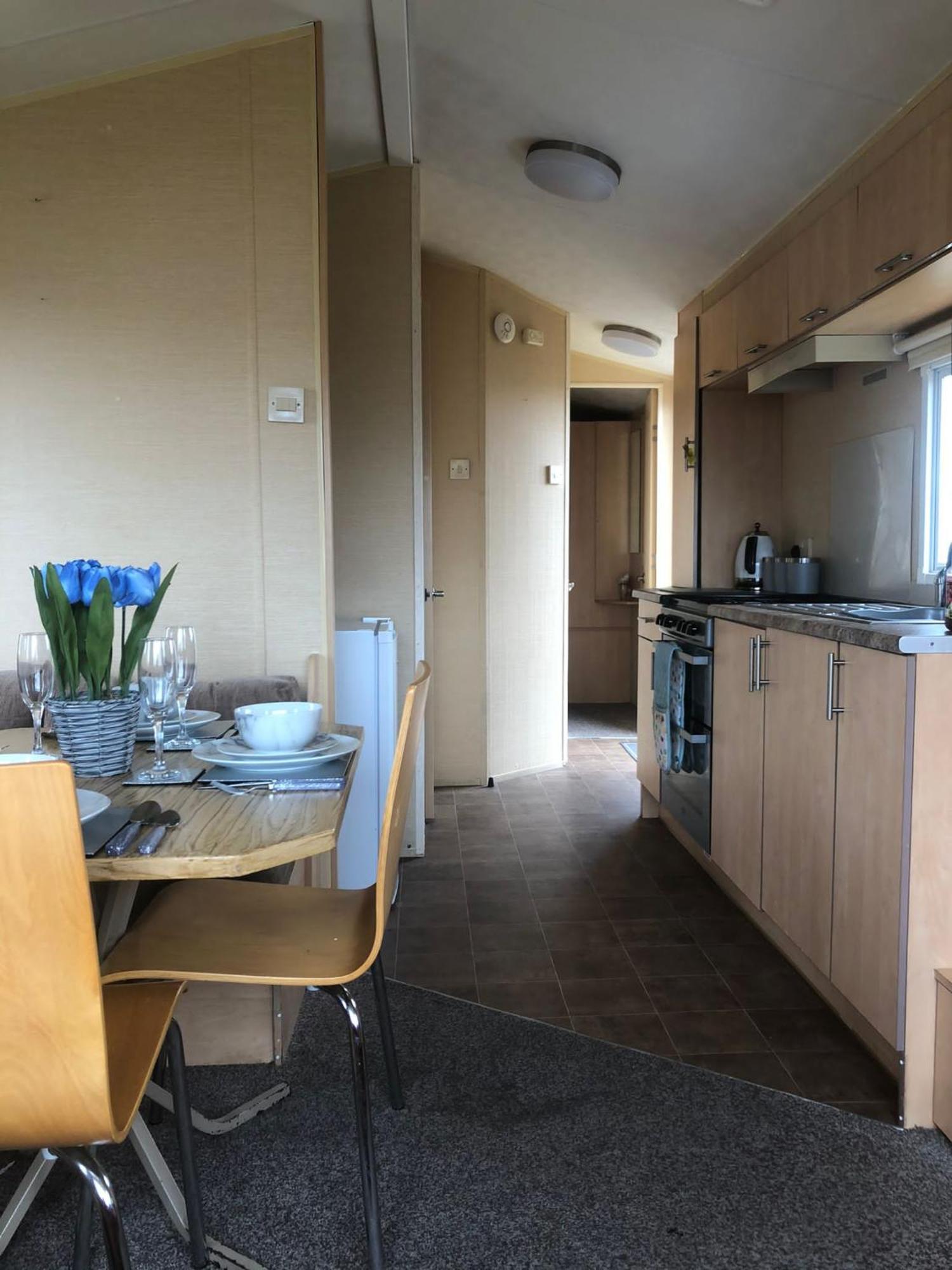 Adorable 2 Bedroom Caravan In Clacton-On-Sea Exterior foto